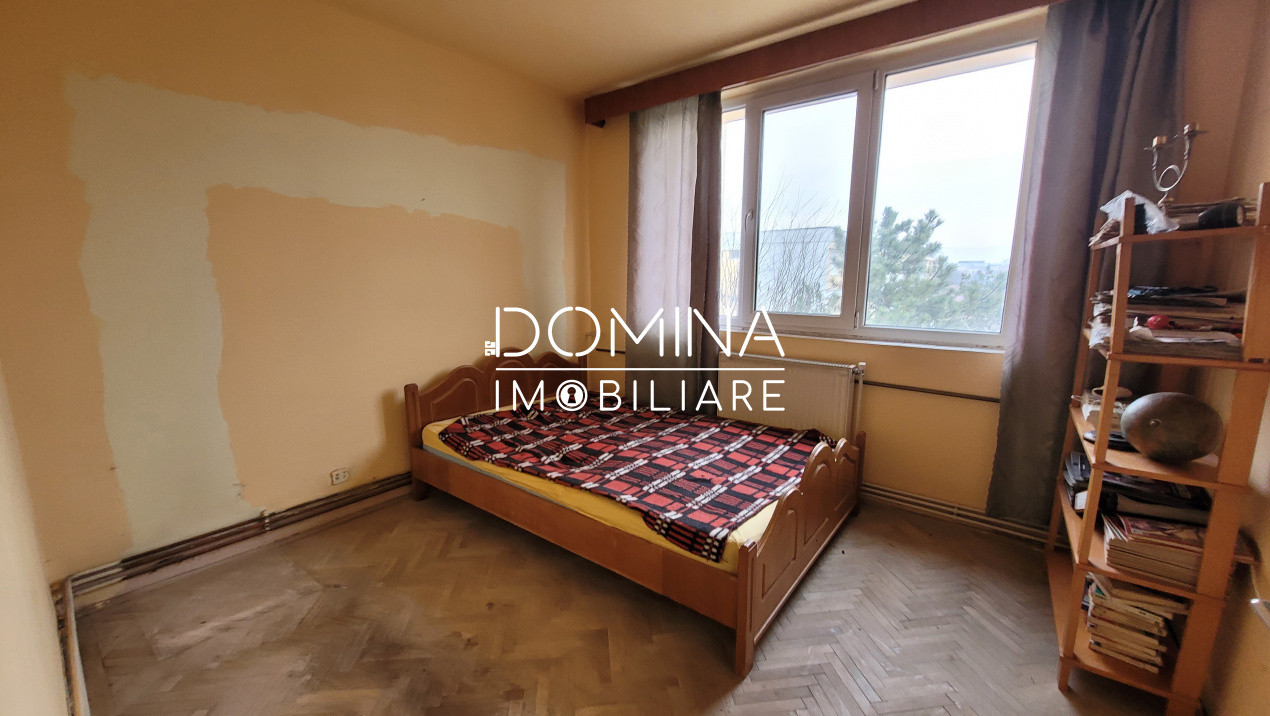 Vânzare apartament 3 camere, situat în Târgu Jiu, strada G-ral Christian Tell