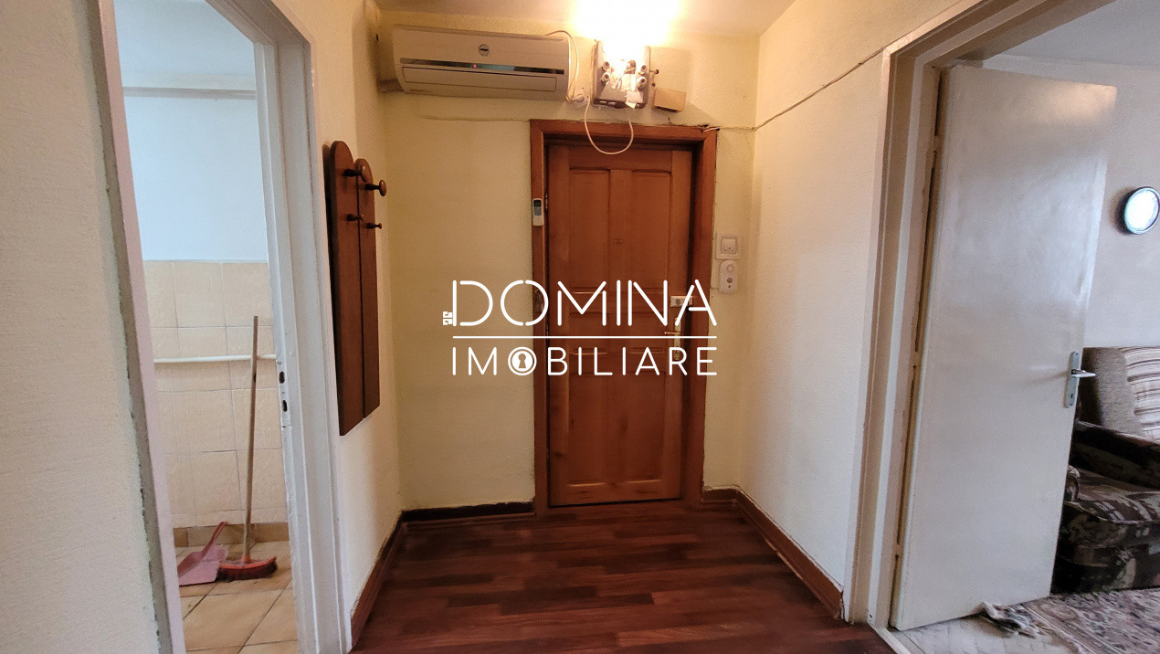 Vânzare apartament 3 camere, situat în Târgu Jiu, strada G-ral Christian Tell