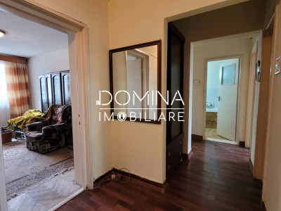 Vânzare apartament 3 camere, decomandat, situat în Târgu Jiu, zona centrală