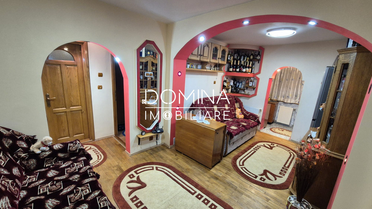 Vânzare apartament 2 camere, str. 1 Decembrie 1918 - zona liceului Pedagogic