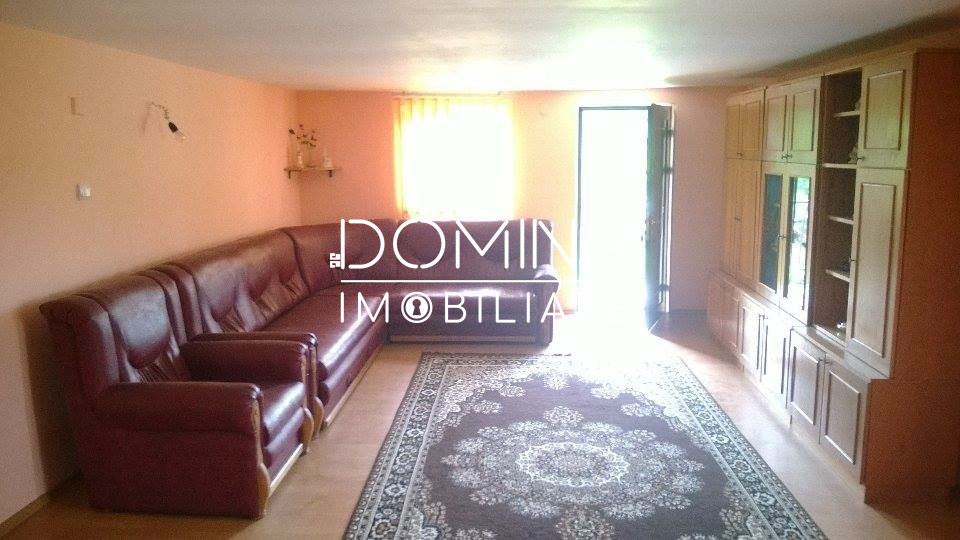 Vânzare casă P+1, cu teren 3.200 mp, în comuna Logrești, sat Măru 