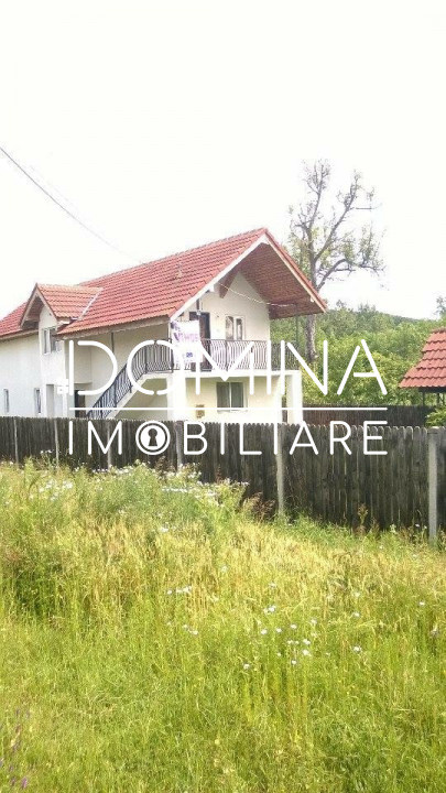 Vânzare casă P+1, cu teren 3.200 mp, în comuna Logrești, sat Măru 