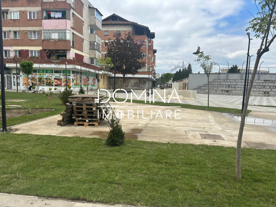 Închiriere spațiu comercial situat în Rovinari - centrul pietonal