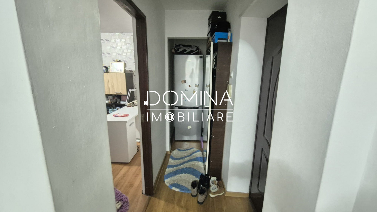 Vânzare apartament 2 camere *etaj 3* - Strada 22 Decembrie 1989 - zona 8 Mai