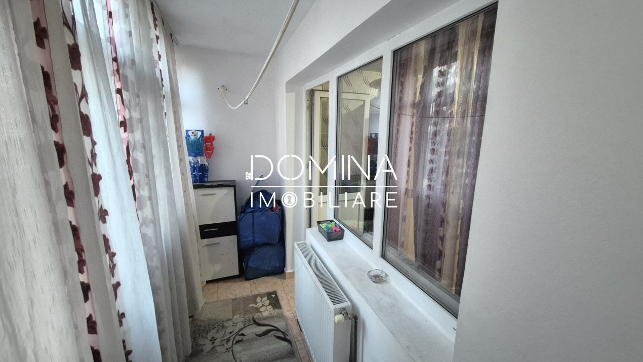 Vânzare apartament 2 camere *etaj 3* - Strada 22 Decembrie 1989 - zona 8 Mai