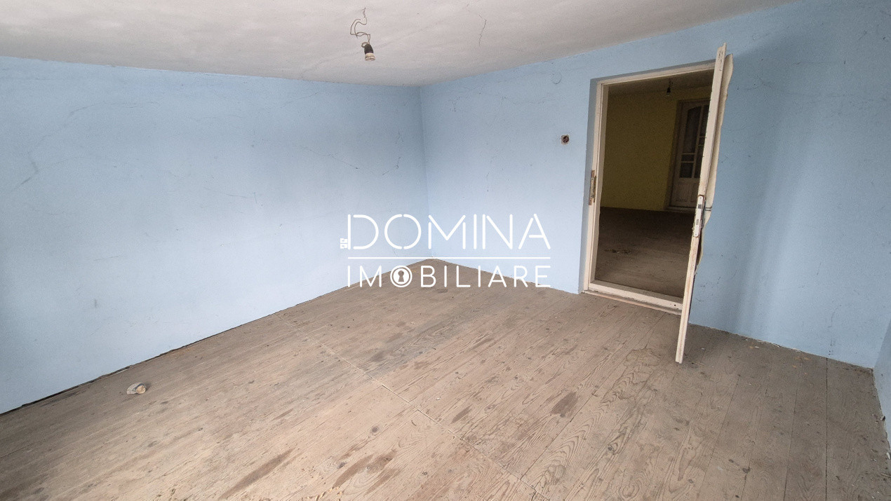 Vânzare casă cu teren 3.726 mp, în comuna Bâlteni, sat Moi