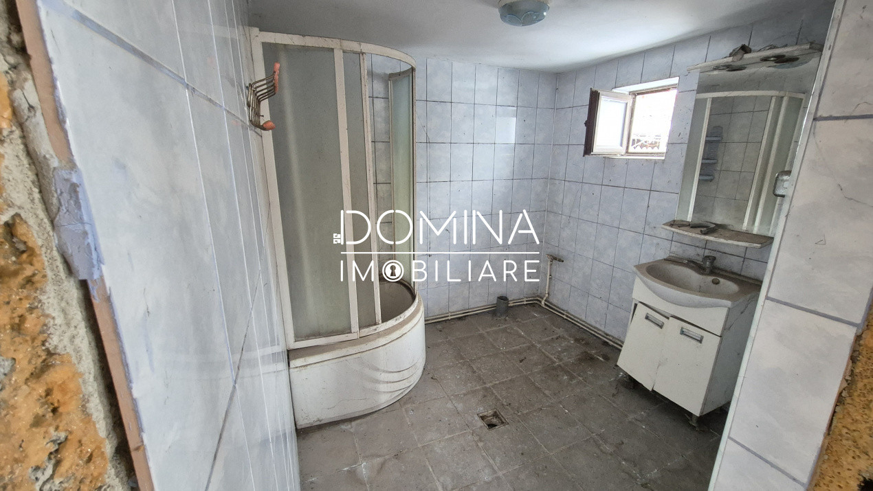 Vânzare casă cu teren 3.726 mp, în comuna Bâlteni, sat Moi