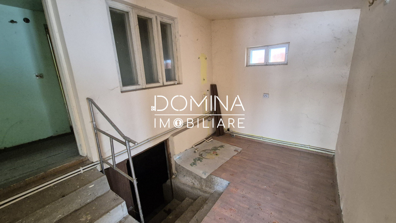 Vânzare casă cu teren 3.726 mp, în comuna Bâlteni, sat Moi