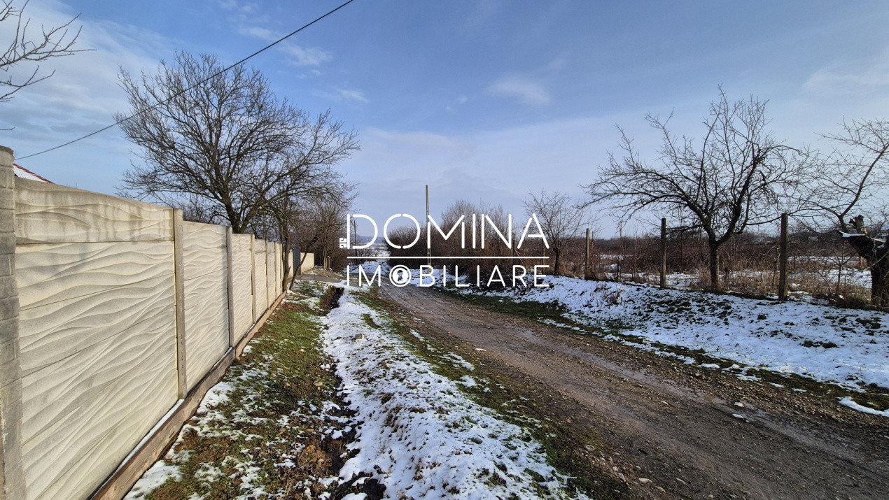 Vânzare casă 2 camere, cu teren 969 mp, situată în Telești