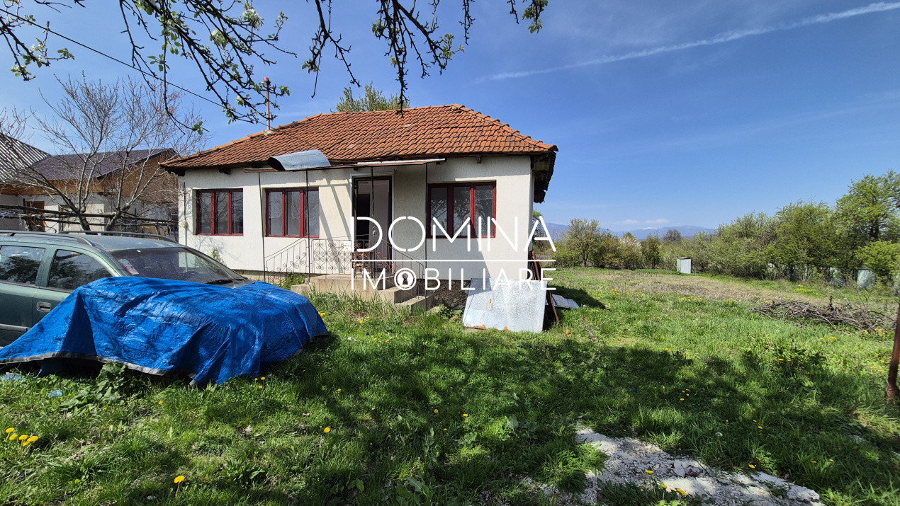 Vânzare casă 2 camere, cu teren 969 mp, situată în Telești